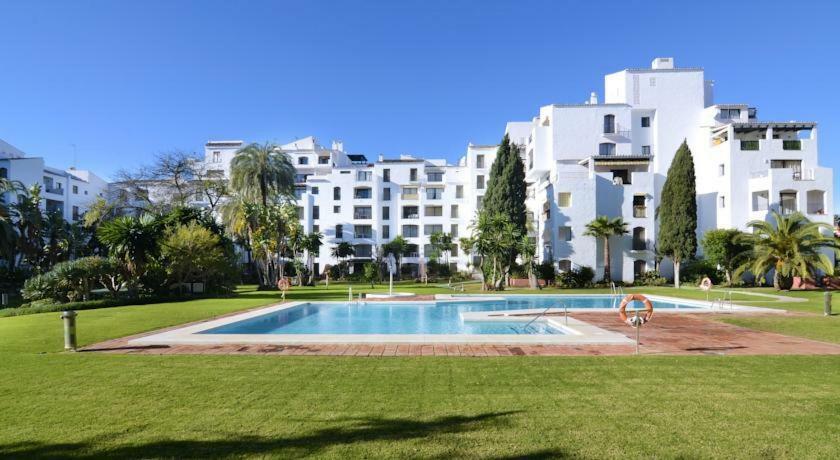 Ferienwohnung Jardines Del Puerto Marbella Exterior foto